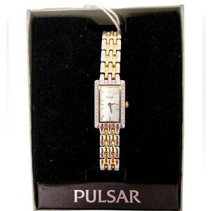 PULSAR 1N00-X326 Ladies Dress Watch Mother Of Pear (MOP) Face Crystals On Bezel
